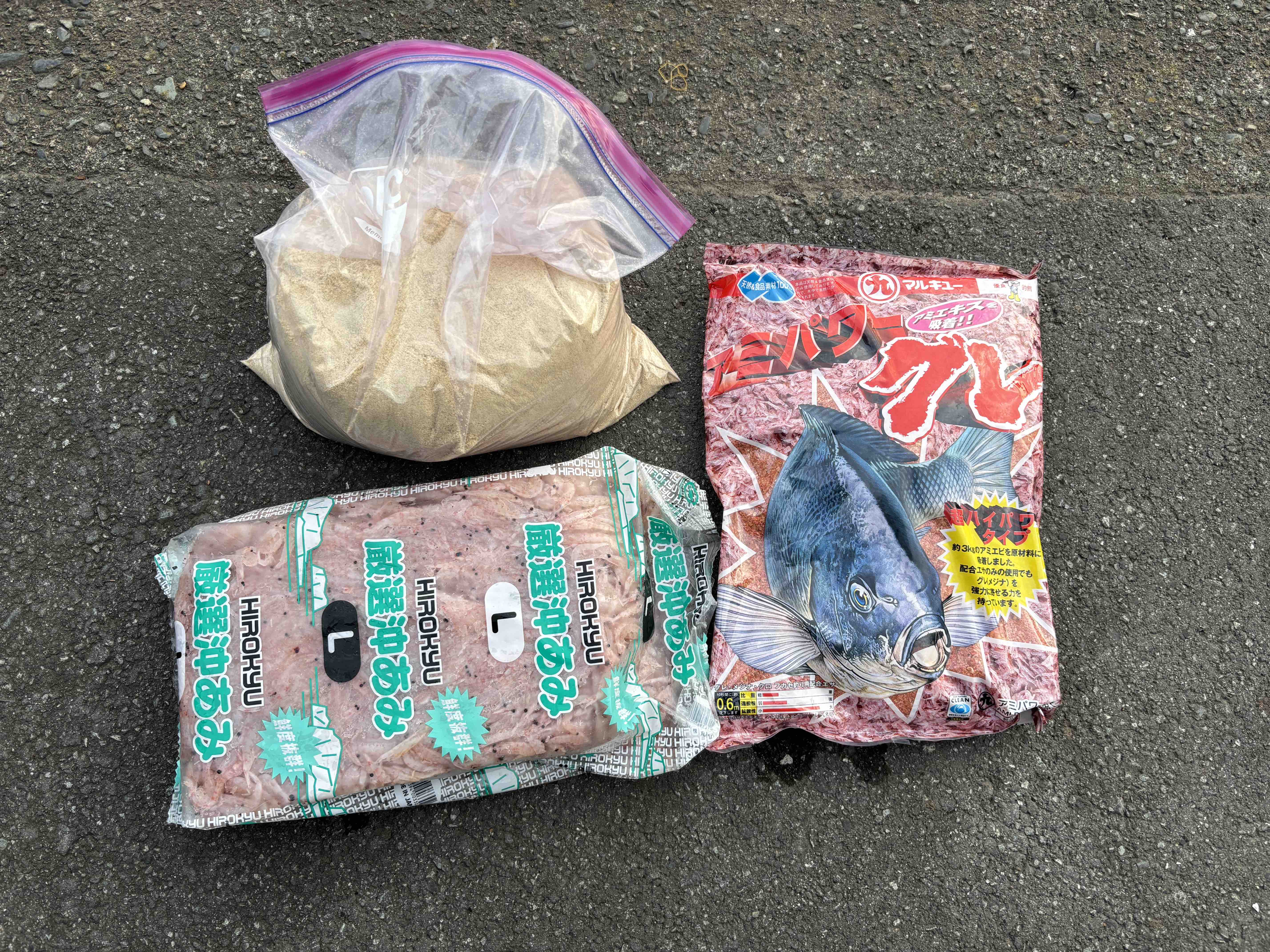 米ぬかと市販の配合餌による撒き餌ブレンド例「米ぬか×アミパワーグレ」※特殊なパターン