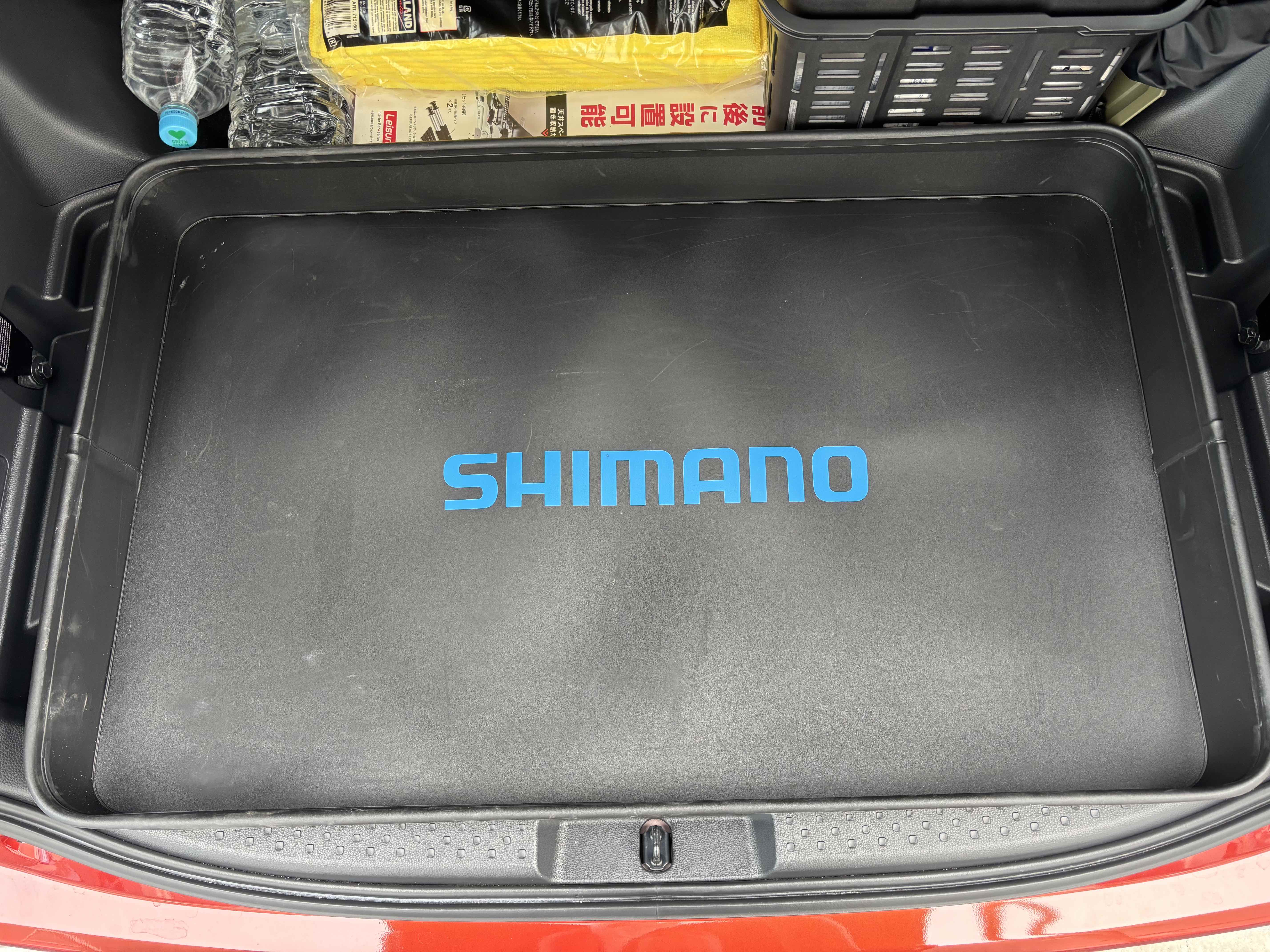 車のトランクを汚さない収納方法「シマノ/トランクタックルトレー (ハードタイプ)」